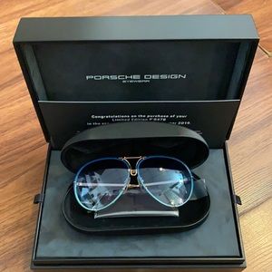 BRAND NÉW PORSCHE SUNNIES